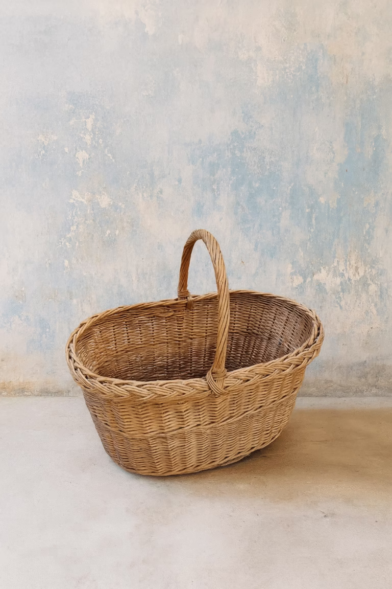 cesta decorativa con asa